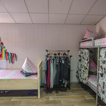 קייב Lucky Hostel На Крещатике מראה חיצוני תמונה