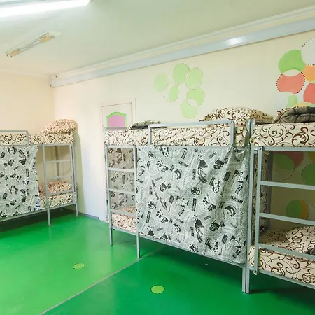 קייב Lucky Hostel На Крещатике מראה חיצוני תמונה