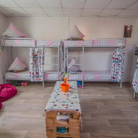 קייב Lucky Hostel На Крещатике מראה חיצוני תמונה