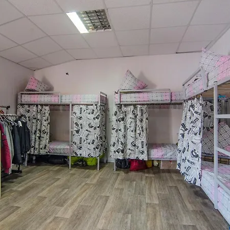 קייב Lucky Hostel На Крещатике מראה חיצוני תמונה